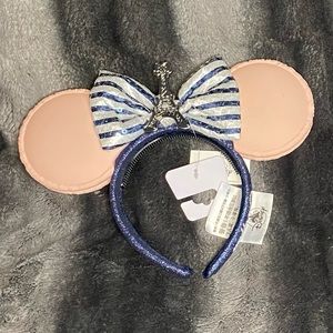 Minnie Macaroon Ears: French Pavillion EPCOT